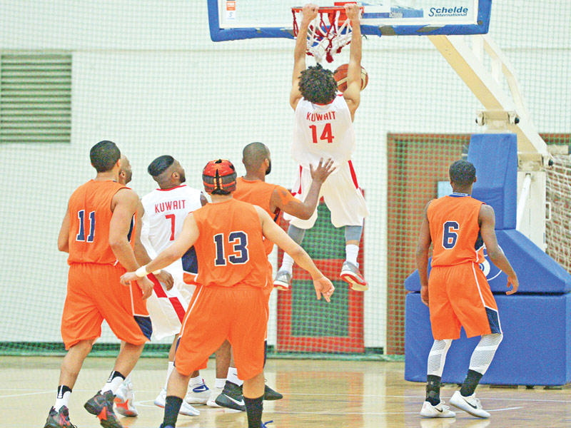الكويت وكاظمة في لقاء سابق بدوري السلة