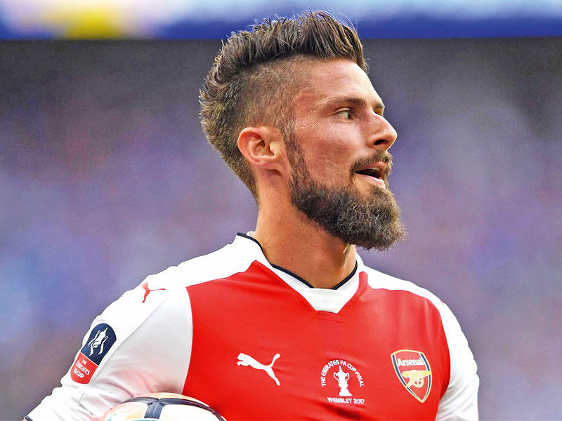  المهاجم أوليفيه جيرو