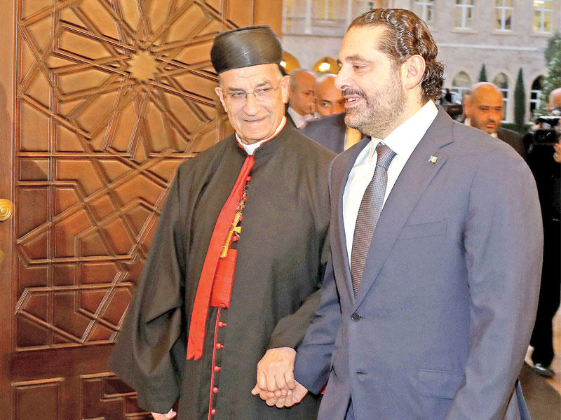 الحريري مستقبلاً أمس بطريرك الموارنة بشارة الراعي في السراي الحكومي ببيروت   (دالاتي ونهرا) 