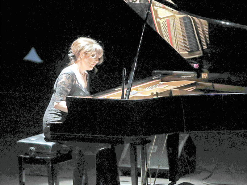 إليسو بولكفادز 