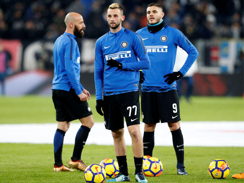 لاعبو إنتر ميلان في لقاء سابق