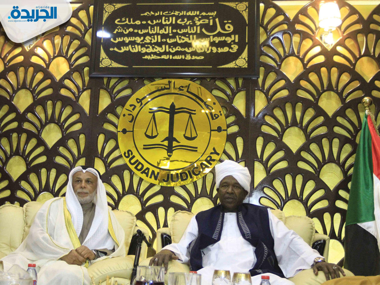  رئيس المجلس الأعلى للقضاء الكويتي رئيس محكمتي التمييز والدستورية العليا المستشار يوسف المطاوعة اثناء وصوله إلى الخرطوم