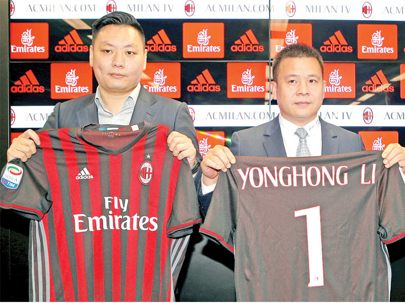 يونغ هونغ لي وديفيد هان لي مالكا نادي ميلان