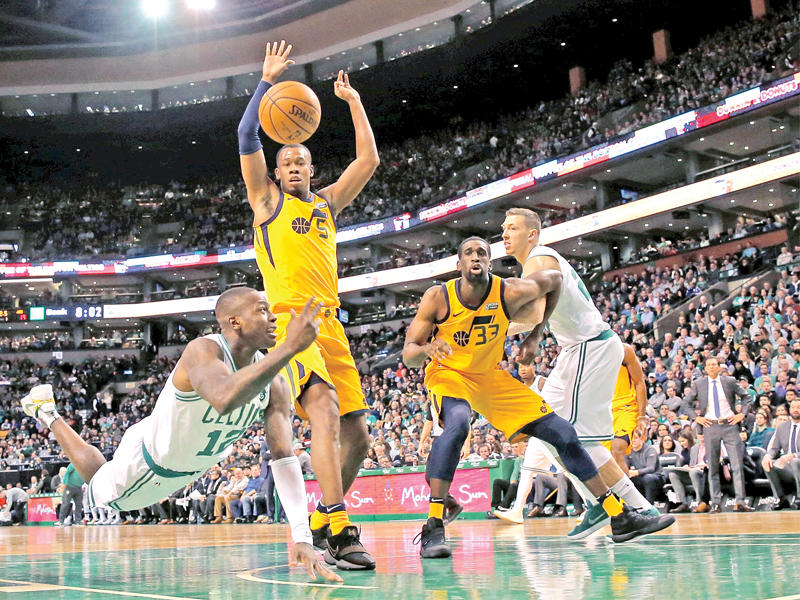 جانب من مباراة يوتا جاز وبوسطن