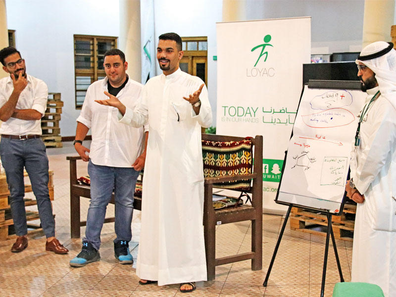 جانب من إحدى فعاليات «لوياك»