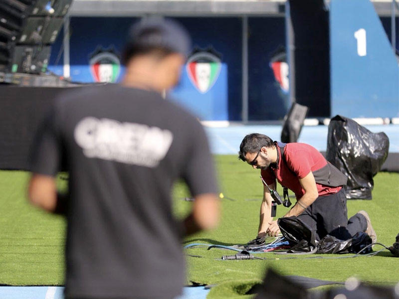 جانب من الأعمال داخل استاد جابر الدولي