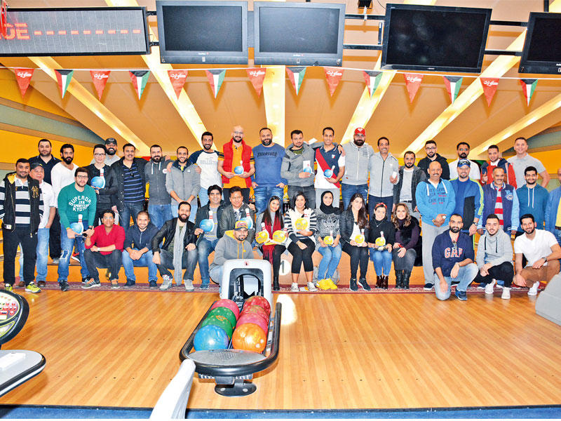 المشاركون في لقطة جماعية