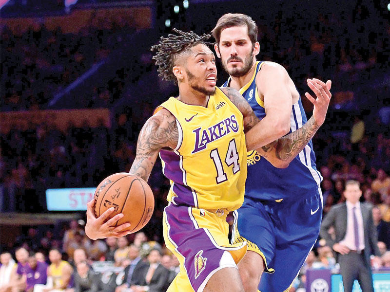 جانب من لقاء ليكرز وغولدن ستايت