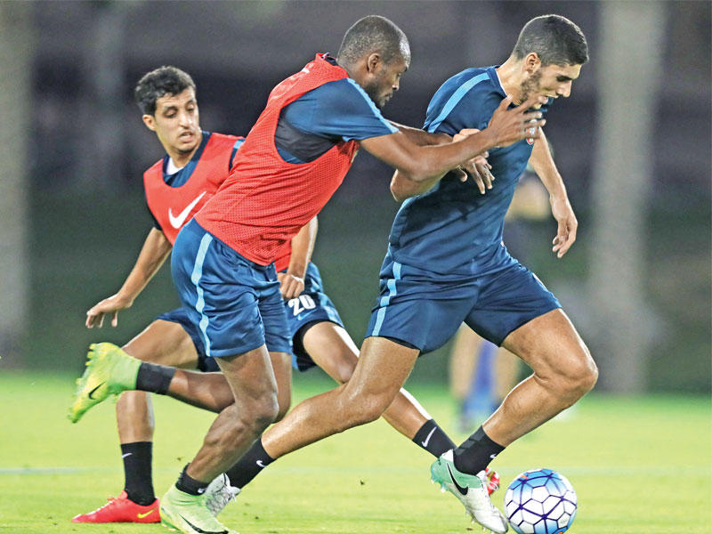 جانب من تدريبات المنتخب القطري