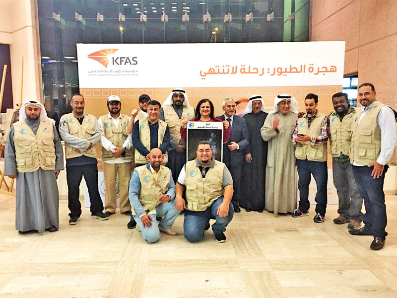 مشاركون في إطلاق مبادرة «سفراء العلوم» وإبداعات فريق عدسة البيئة 