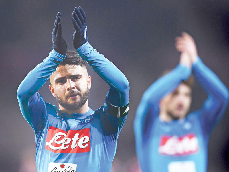 انسيني نجم نابولي