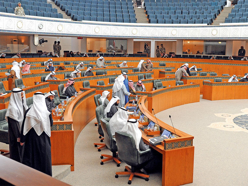 المجلس خلال جلسته أمس   (تصوير عبدالله الخلف)