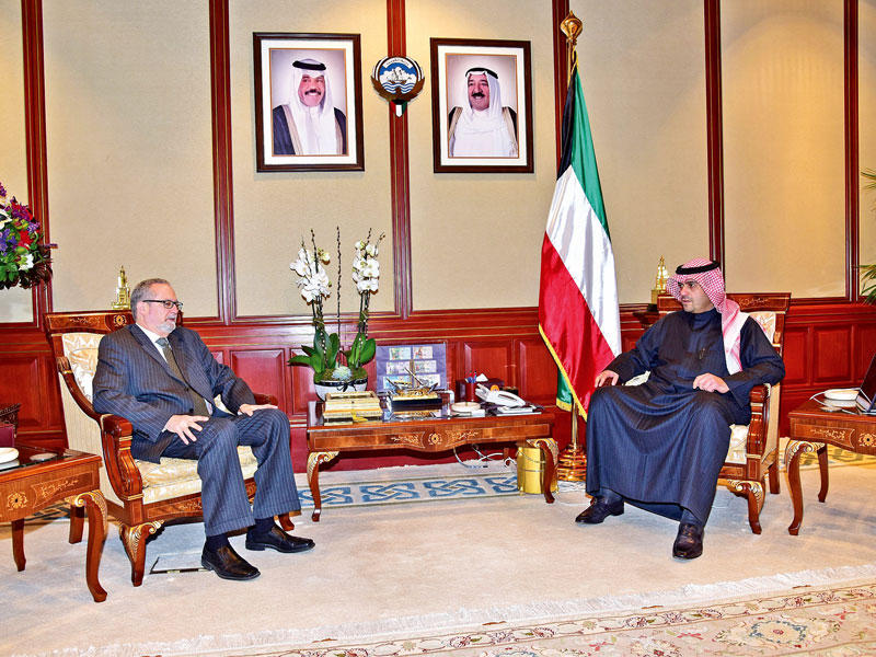  الصالح مستقبلاً سفير الولايات المتحدة أمس