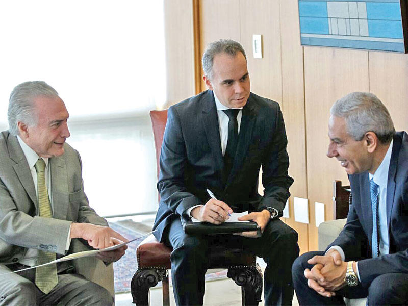 وزير التجارة المصري يسلم رسالة من السيسي للرئيس البرازيلي من أصل لبناني ميشال تامر