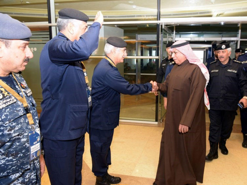 وزير الداخلية الشيخ خالد الجراح خلال جولة تفقدية ميدانية