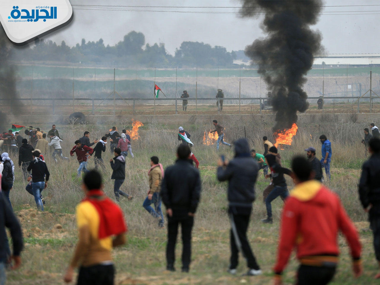 جانب من المواجهات على حدود غزة مع قوات الاحتلال
