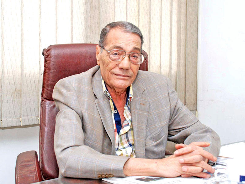  الكاتب الصحافي  صلاح عيسى