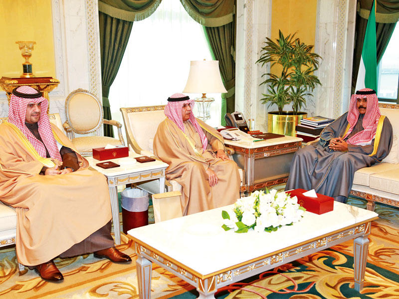 ولي العهد مستقبلاً أنس الصالح أمس