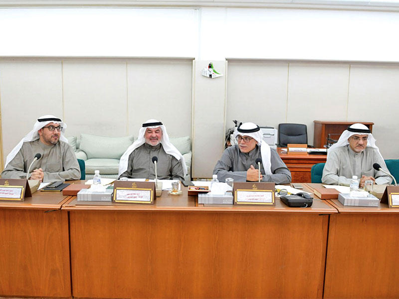 اجتماع اللجنة المالية أمس