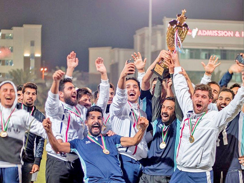 فرحة طلبة الجامعة العربية المفتوحة