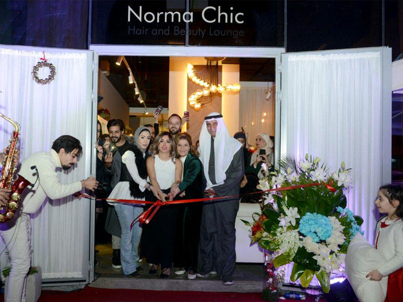 قص شريط الافتتاح