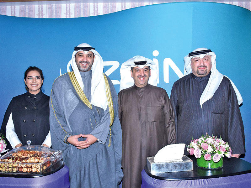 الشيخ محمد العبدالله وجمال النصرالله في جناح «زين» 