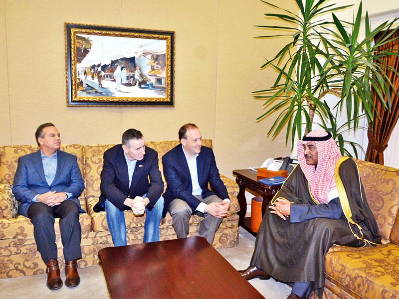 صباح الخالد مستقبلاً وفد مجلس النواب الأميركي