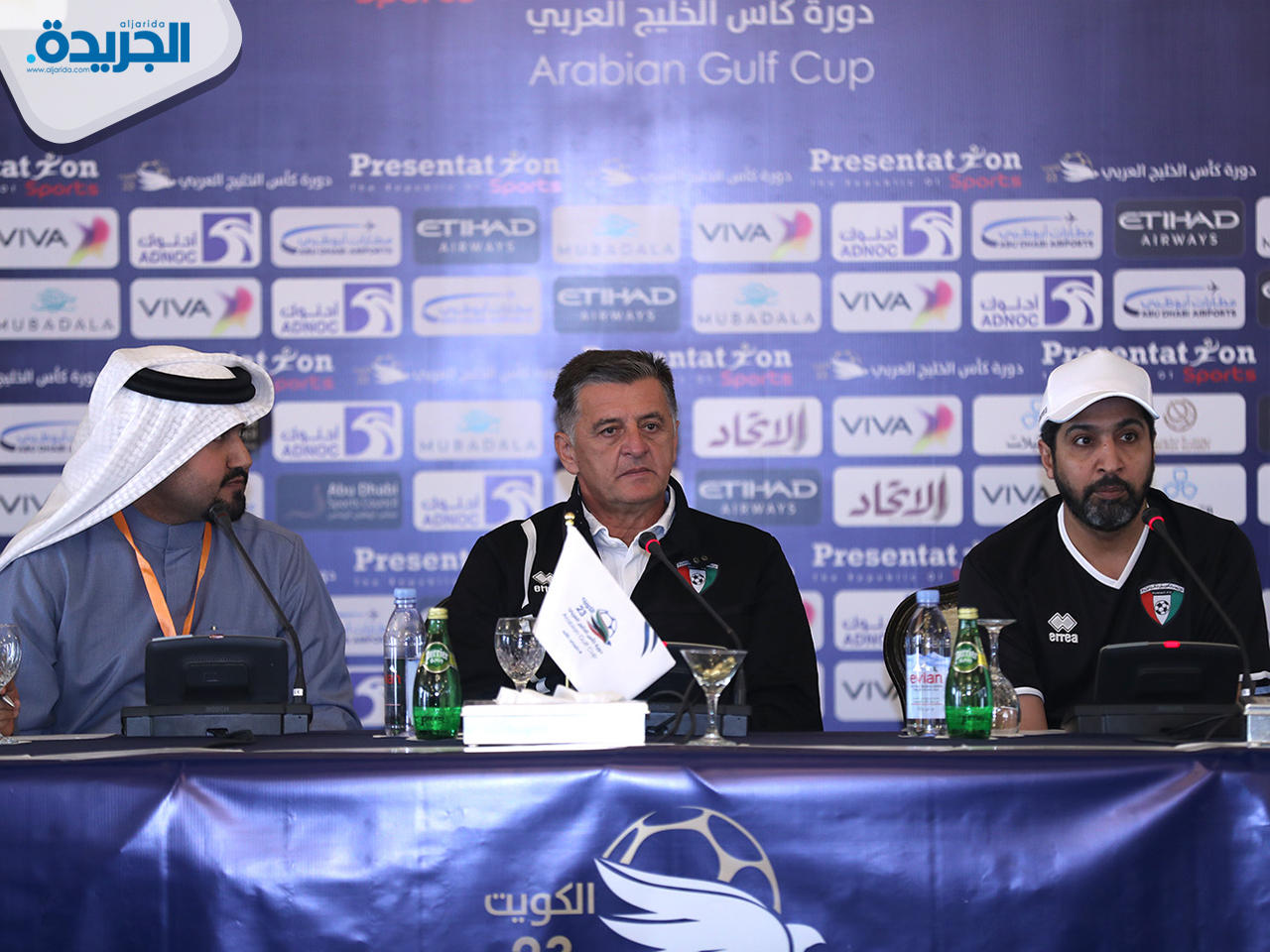 مدرب المنتخب الكويتي بونياك وجانب من المؤتمر الصحفي