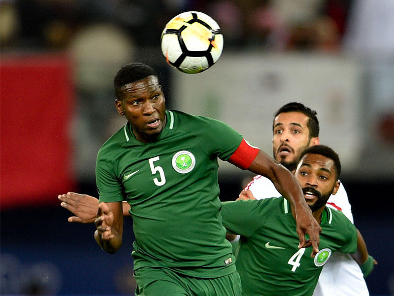 مدافع المنتخب السعودي عمر هوساوي