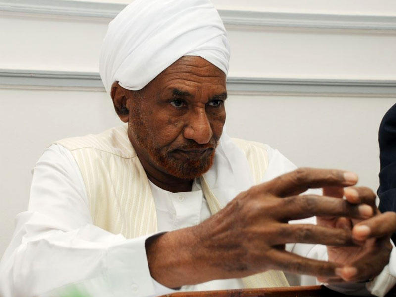 زعيم «حزب الأمة» السوداني المعارض الصادق المهدي