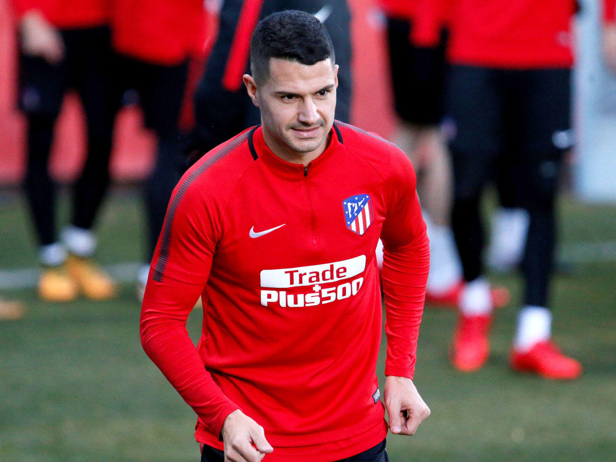 اللاعب  فيكتور ماتشين