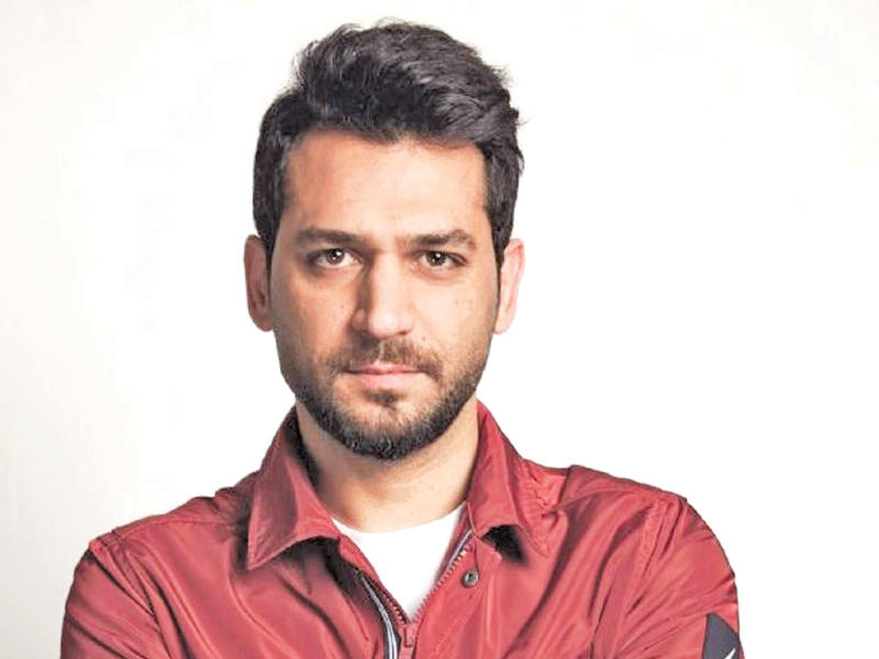 النجم التركي ​مراد يلدريم