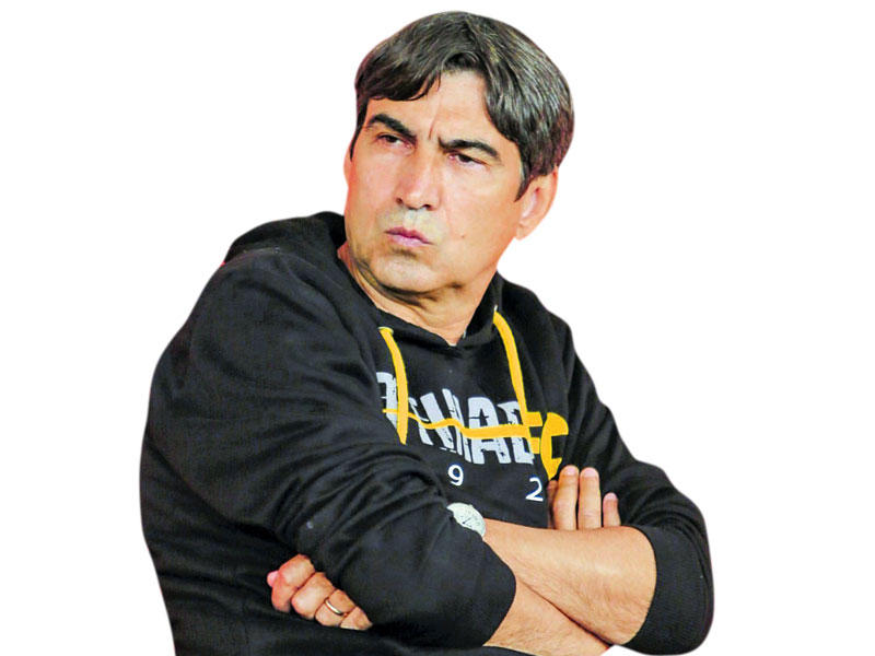  المدرب الروماني فيكتور بيتوركا