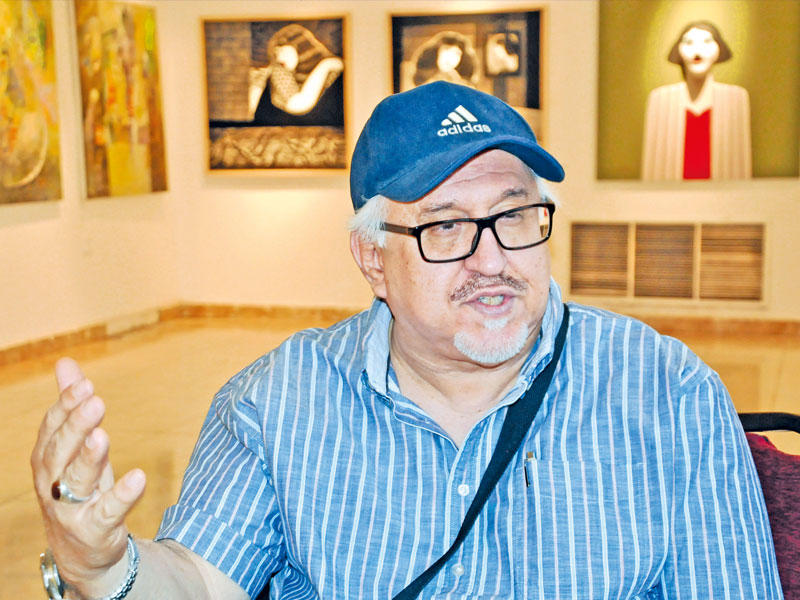 الفنان التشكيلي قاسم ياسين