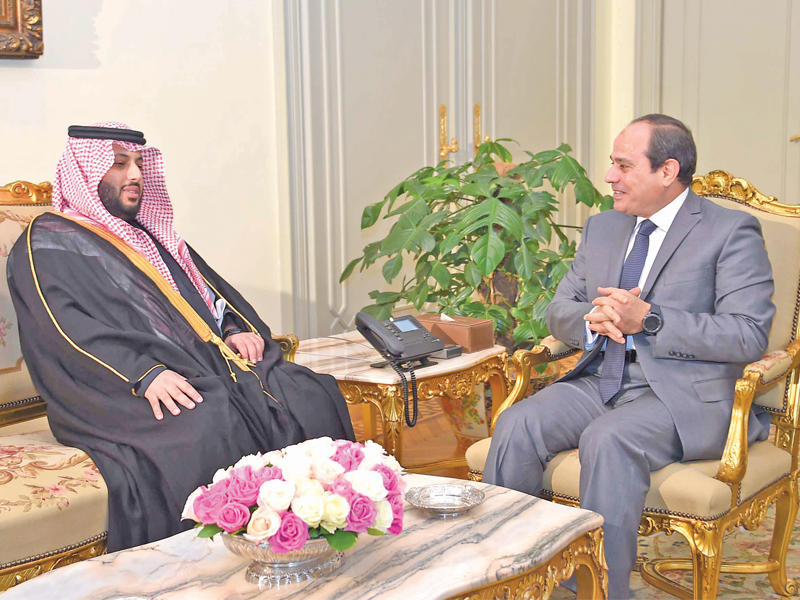 السيسي يستقبل رئيس هيئة الرياضة السعودية تركي آل الشيخ في القاهرة أمس   (الجريدة)