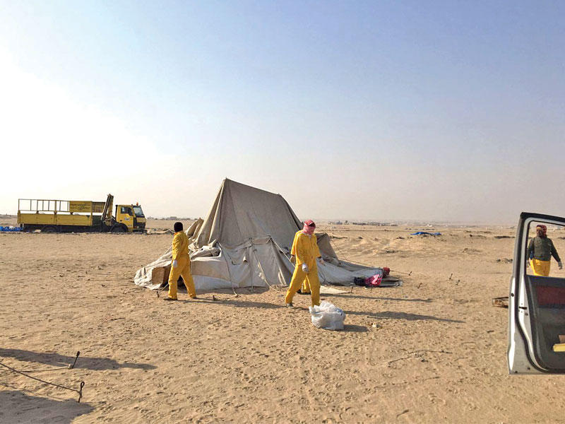 إزالة أحد المخيمات