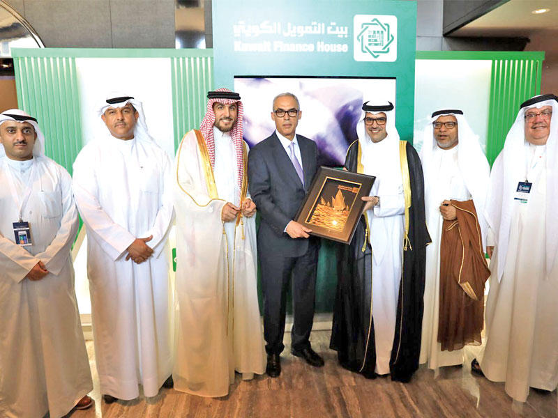 مشاركة وفد «بيتك» برئاسة مازن الناهض في المؤتمر