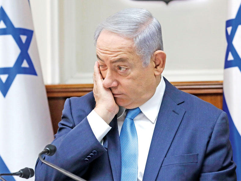 رئيس الوزراء الاسرائيلي بنيامين نتنياهو خلال اجتماع الحكومة الأسبوعي في القدس أمسt           (إي بي آي)