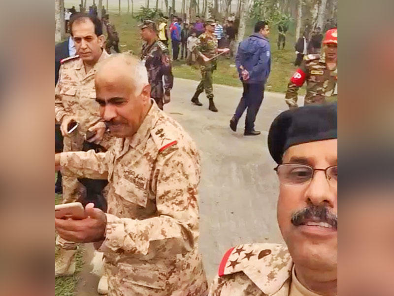 الخضر وبعض افراد الوفد المرافق عقب الحادث