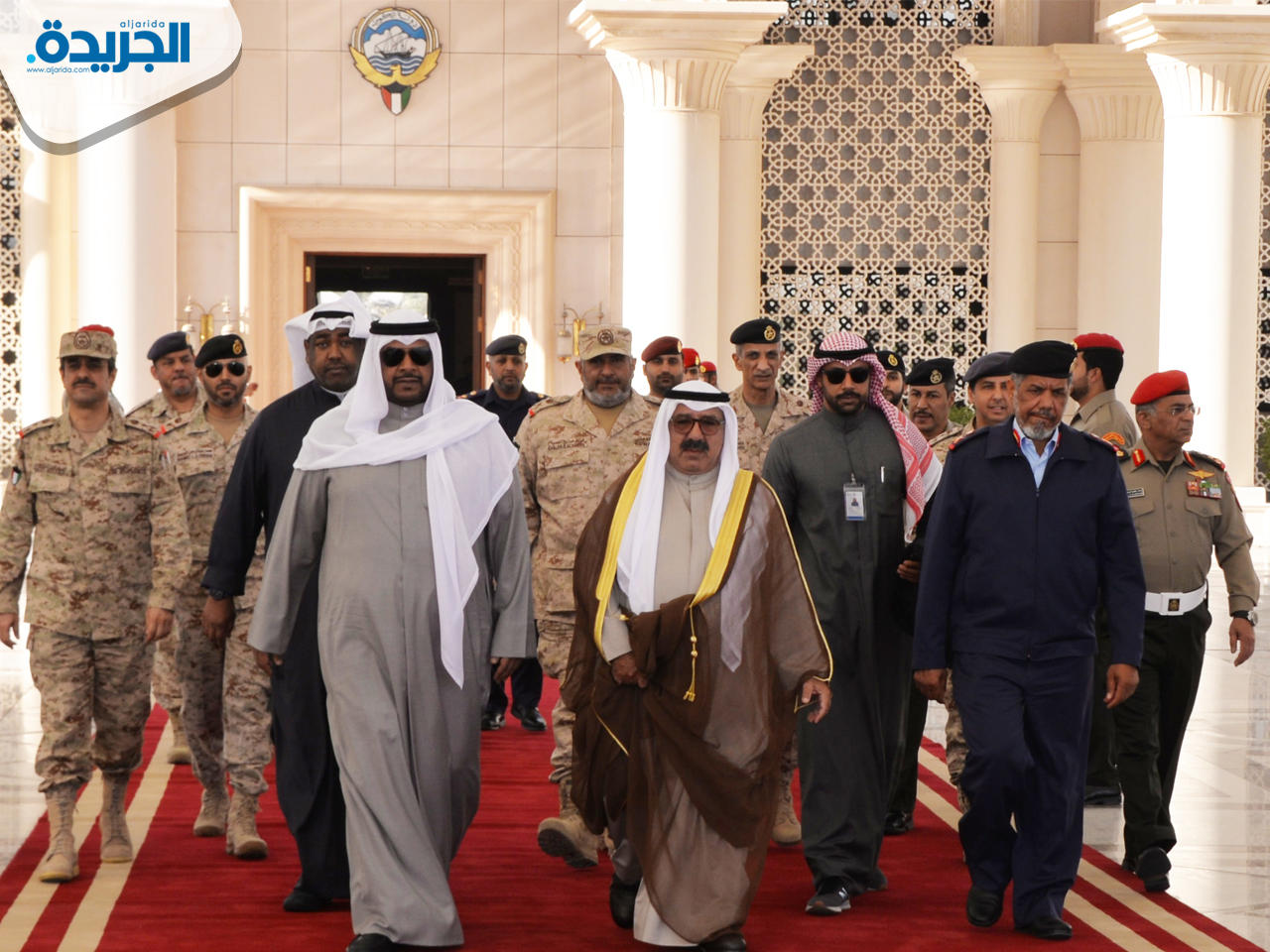  ناصر الصباح أثناء مغادرته البلاد