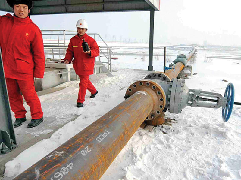 أحد خطوط أنابيب النفط الروسي الى الصين