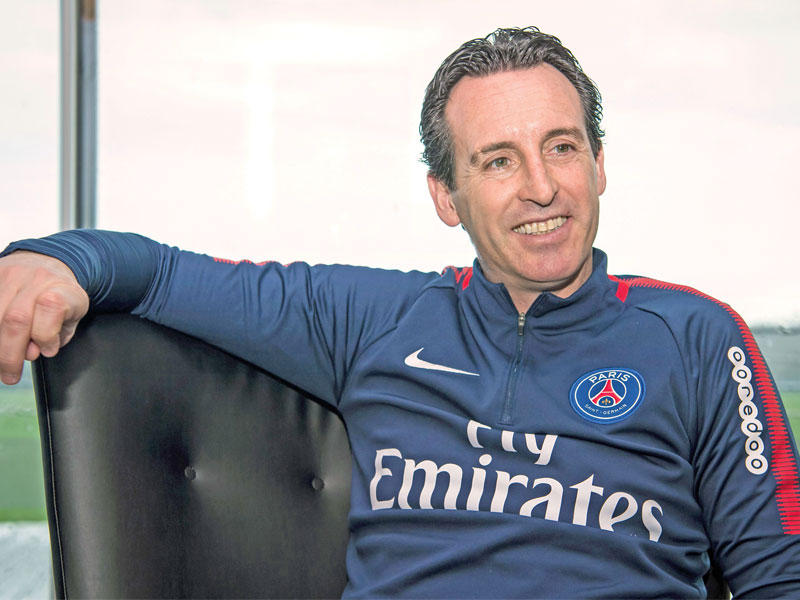 أوناي إيمري مدرب باريس سان جرمان الفرنسي