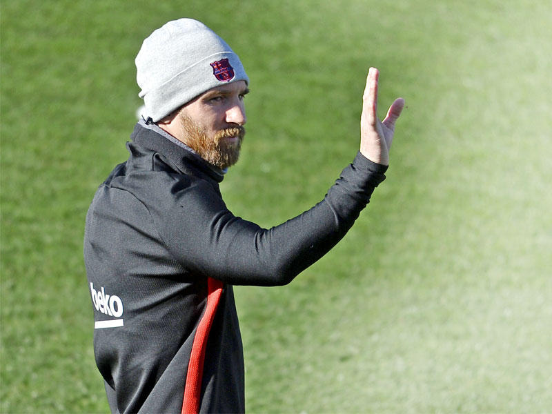 نجم كرة القدم الأرجنتيني ليونيل ميسي