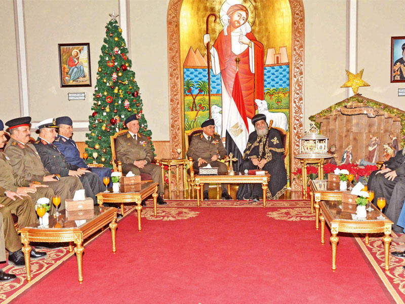 وزير الدفاع الفريق صدقي صبحي ورئيس أركان حرب القوات المسلحة الفريق محمد حجازي وكبار القيادات بالقوات المسلحة يقدمون التهاني للبابا تواضروس والمسيحيين بعيد الميلاد المجيد أمس