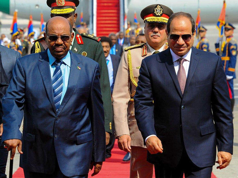الرئيس المصري عبدالفتاح السيسي و الرئيس السوداني عمر البشير - ارشيفية