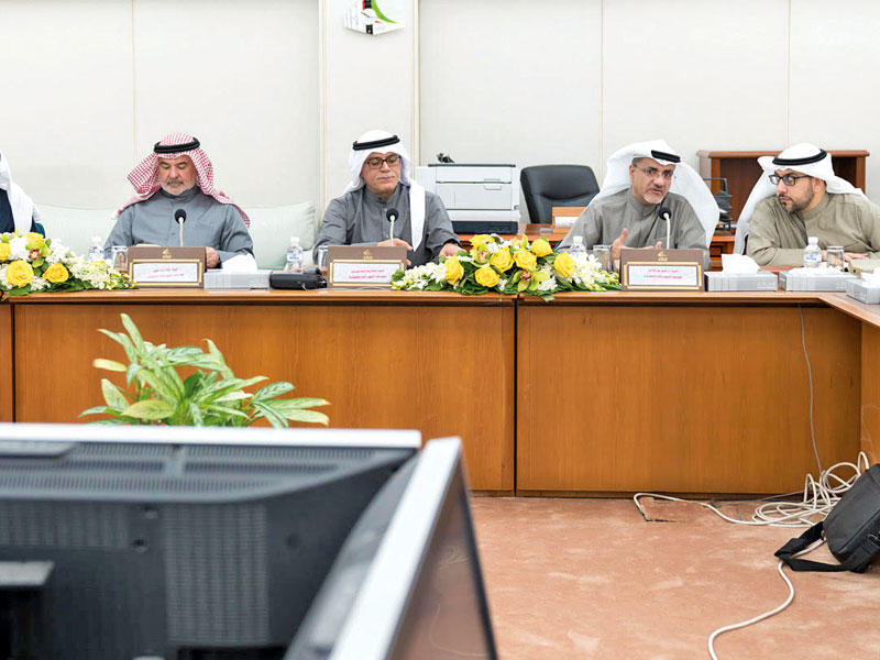 اجتماع اللجنة المالية أمس الأول