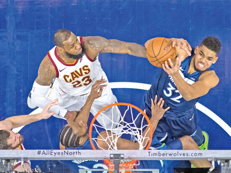 جانب من مباراة كليفلاند ومينيسوتا