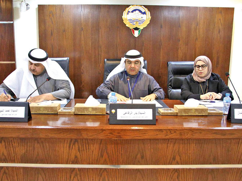 الموسى خلال الاجتماع