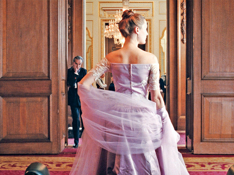 فيكي كريبس ودانيال داي لويس في الفيلم