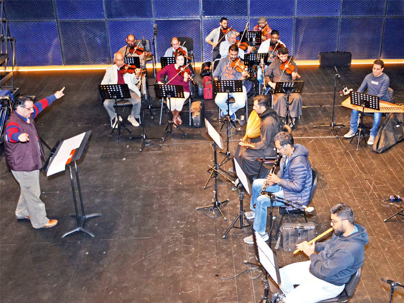 جانب من تدريبات الفرقة الموسيقية